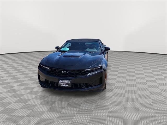 Used 2023 Chevrolet Camaro LT w/ Technology Package RWD image 3
