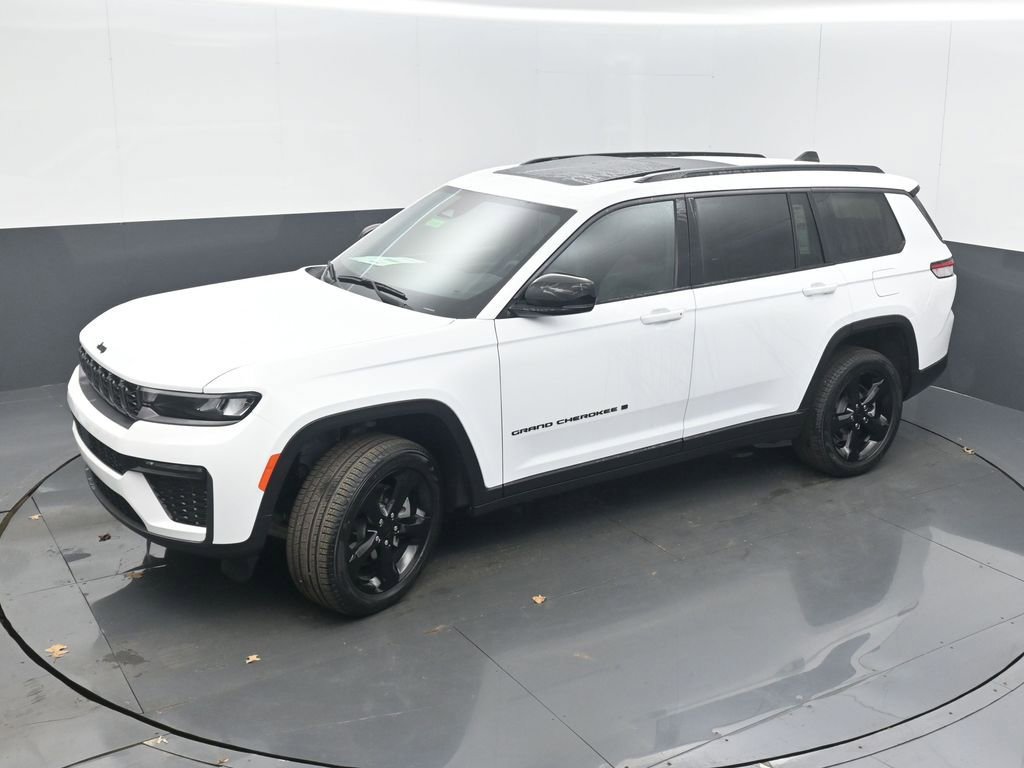 New 2026 Jeep Grand Cherokee L Limited w/ Limited Altitude Package AWD/4WD image 41