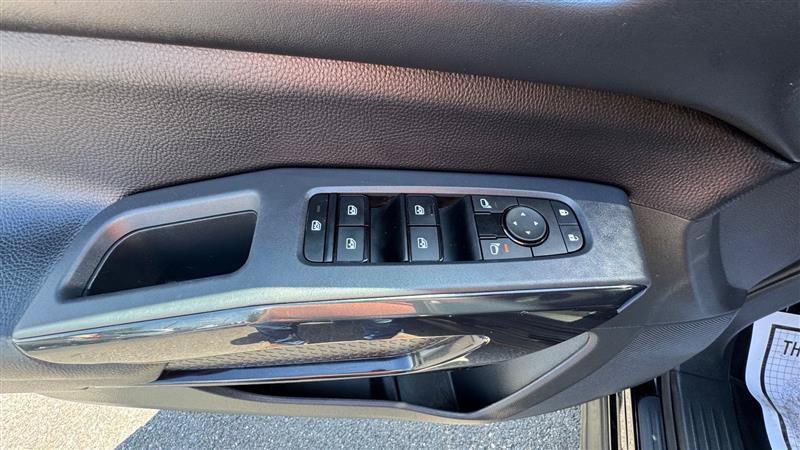 Used 2024 Nissan Pathfinder SV AWD/4WD image 35