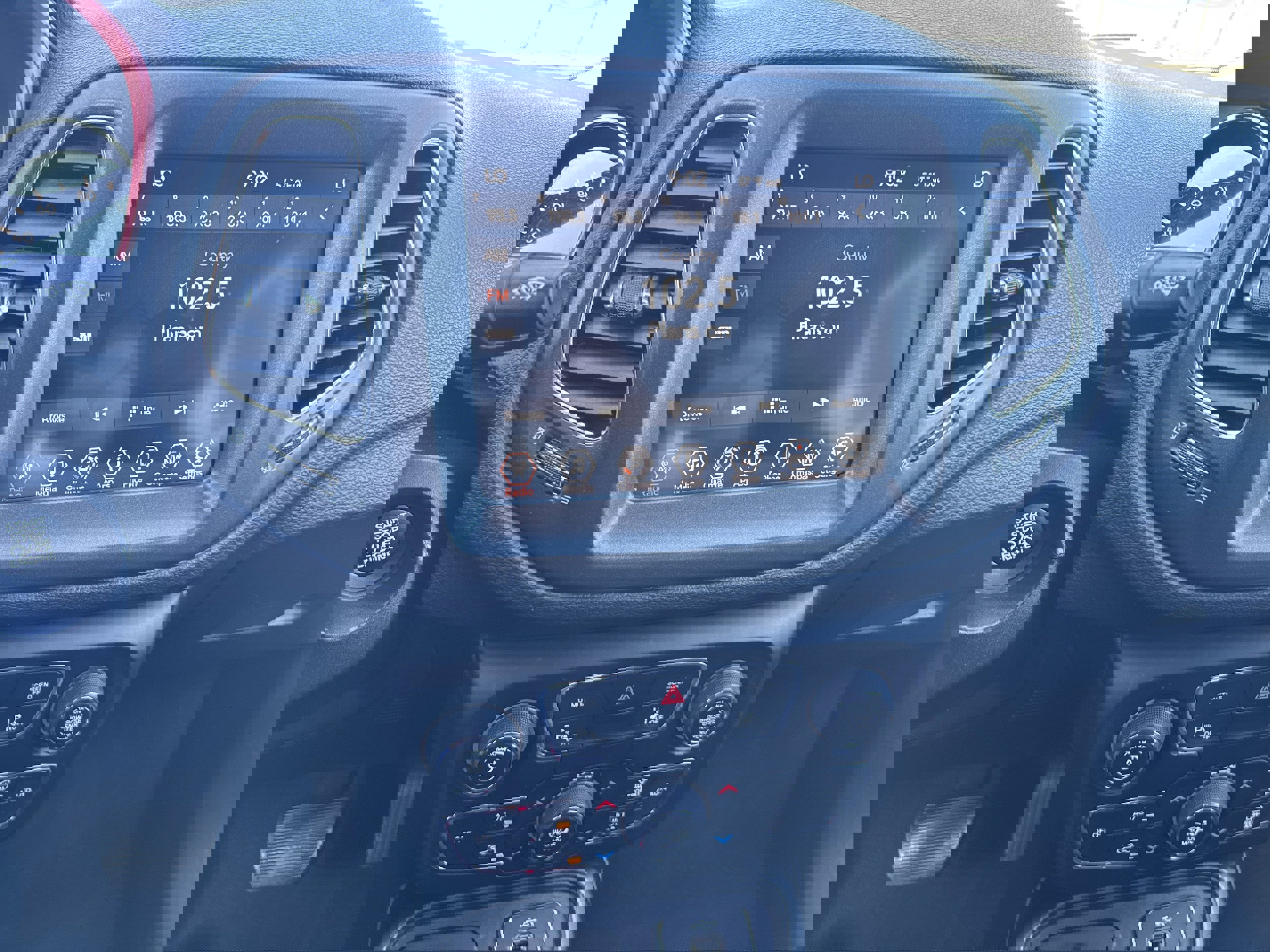 Used 2021 Jeep Compass Trailhawk image 14