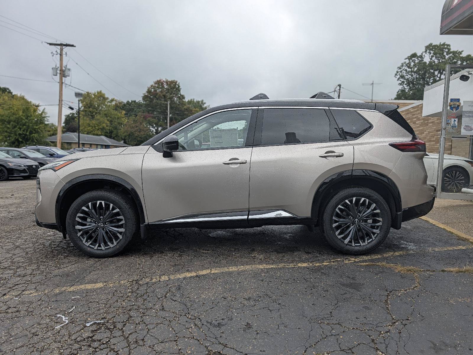 New 2026 Nissan Rogue Platinum AWD/4WD image 8