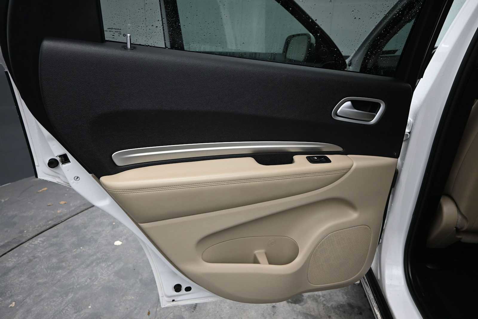 Used 2020 Dodge Durango SXT w/ 3rd Row Seating Group RWD image 18