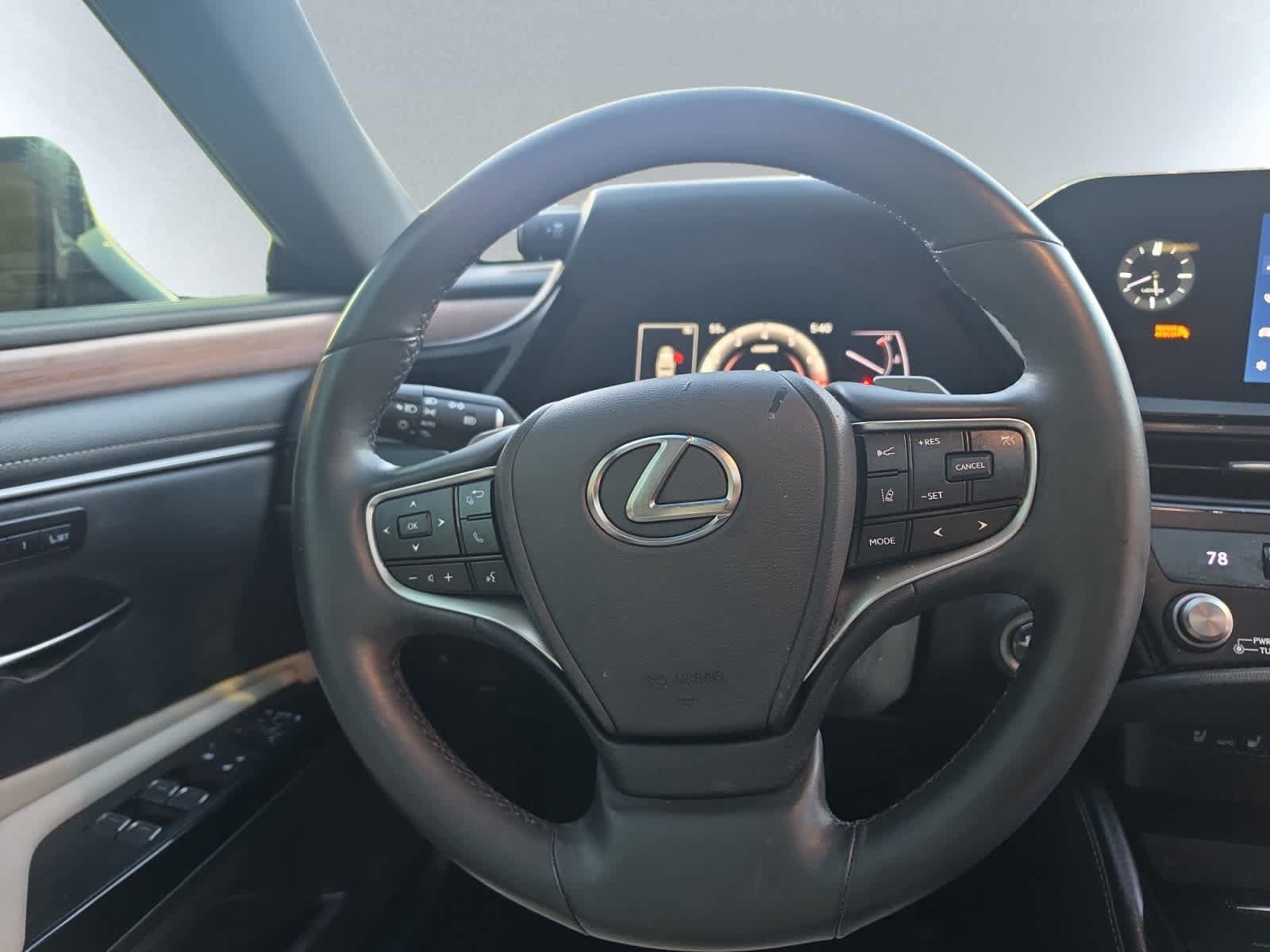 Used 2025 Lexus ES 350 w/ Premium Package FWD image 17