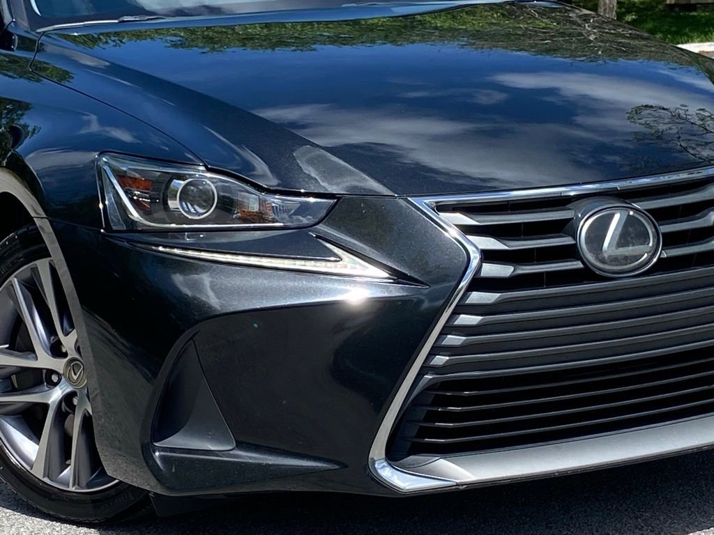 Used 2018 Lexus IS 300 w/ Accessory Package 2 RWD image 9