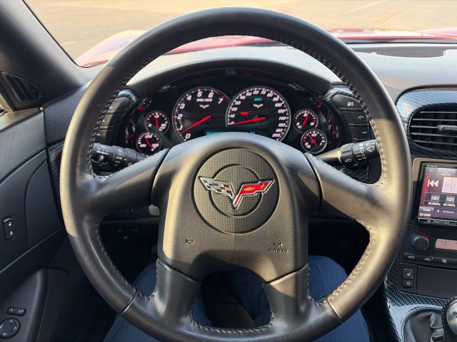 Used 2005 Chevrolet Corvette Coupe w/ Preferred Equipment Group RWD image 19