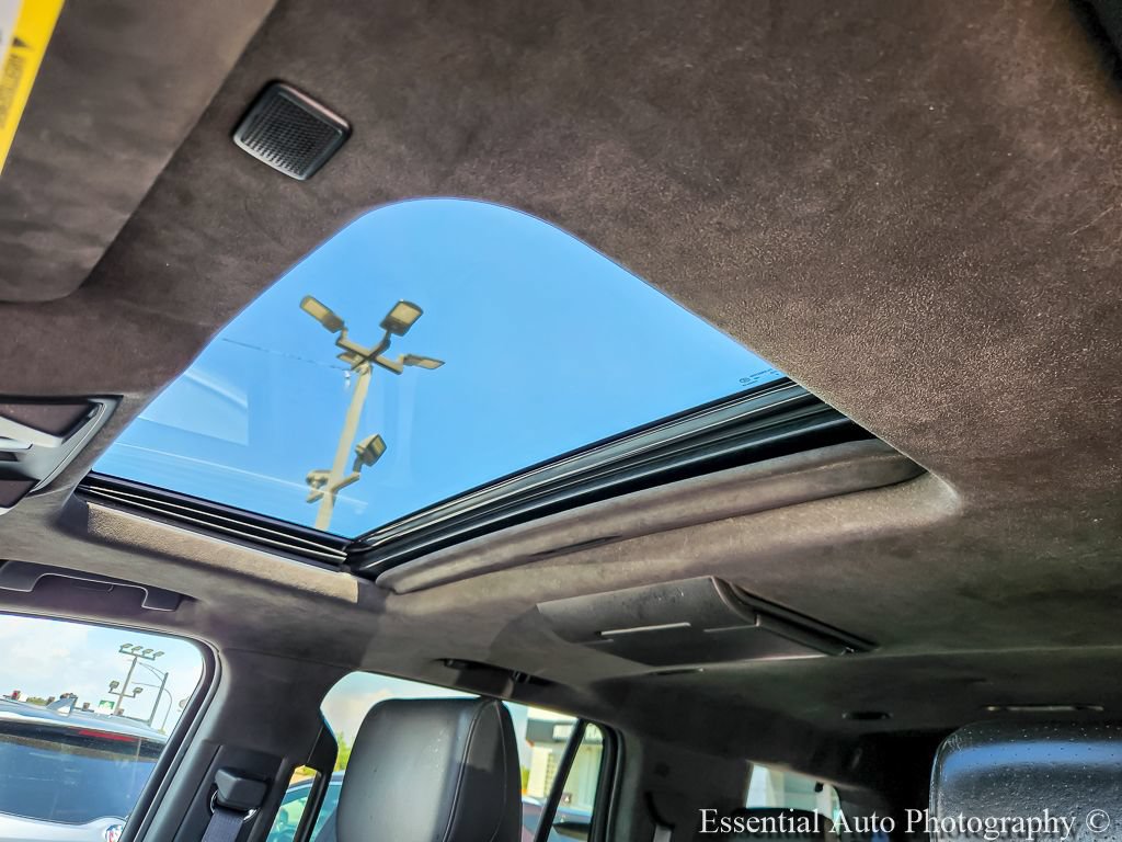 Certified 2019 Cadillac Escalade Platinum AWD/4WD image 8