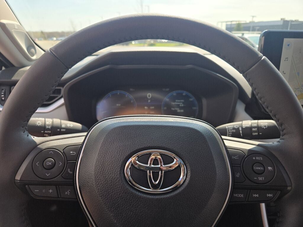 Used 2025 Toyota RAV4 Limited w/ Advanced Technology Package image 37