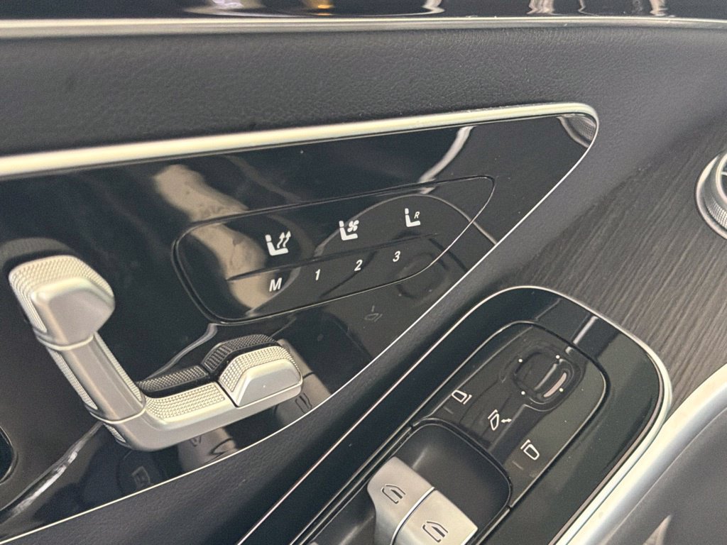 Used 2023 Mercedes-Benz S 500 4MATIC w/ AMG Line image 44