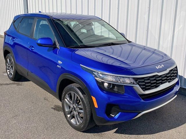 Used 2022 Kia Seltos LX image 3