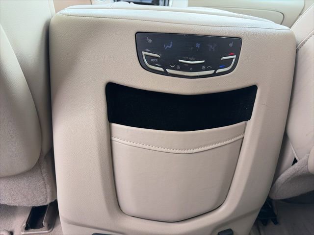 Used 2018 Cadillac Escalade Luxury RWD image 26