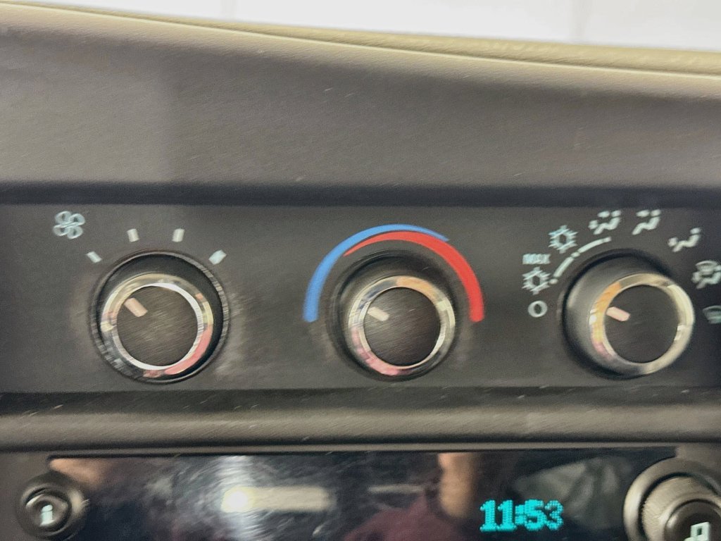Used 2008 Chevrolet Express 3500 Extended Passenger RWD image 16