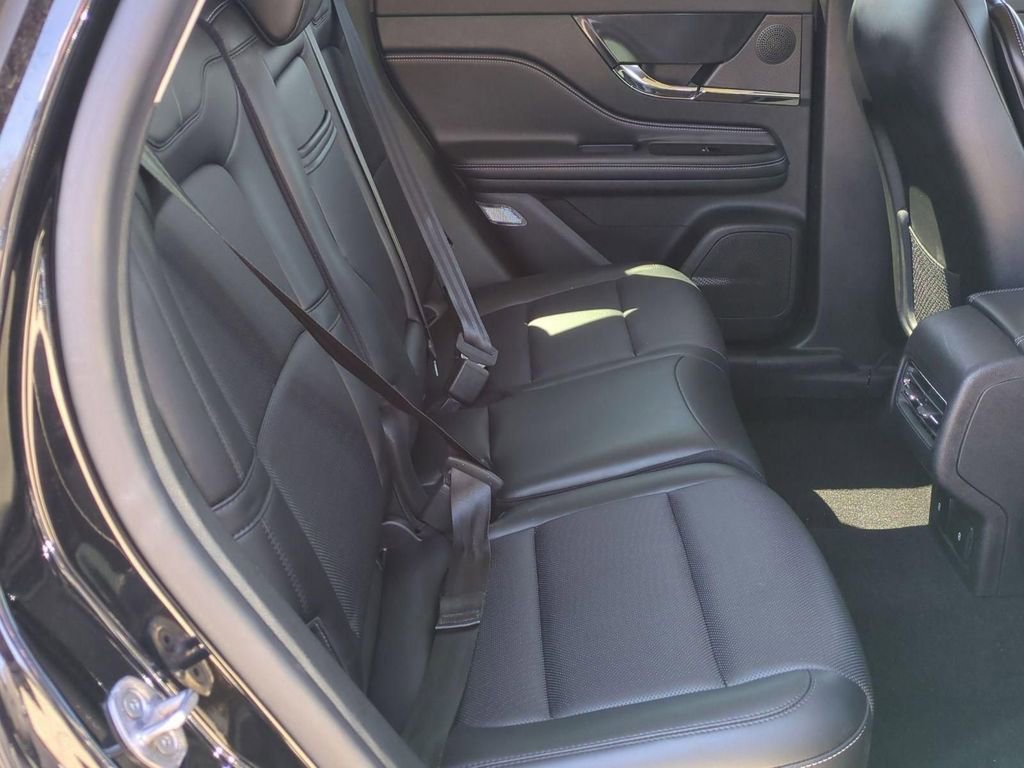 Certified 2023 Lincoln Corsair FWD w/ Equipment Group 101A image 30