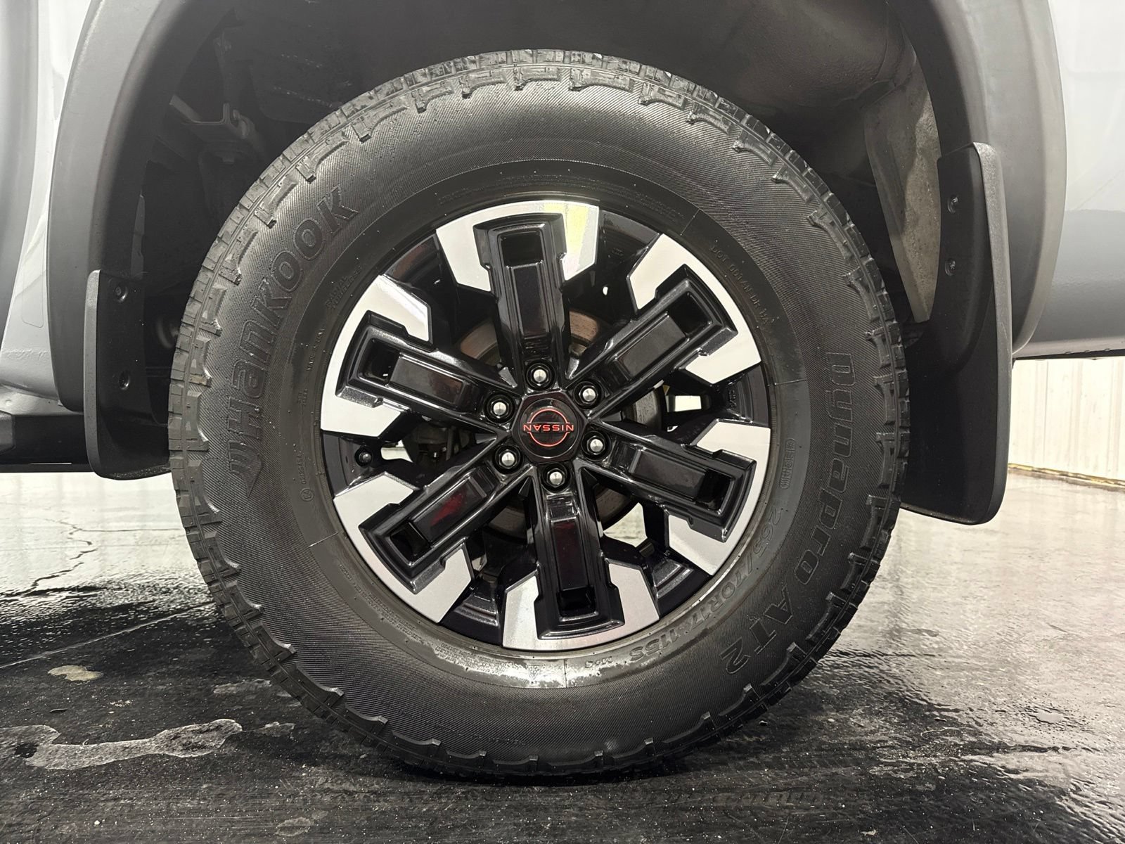 Used 2022 Nissan Frontier PRO-4X w/ Off-Road Protection Package AWD/4WD image 9