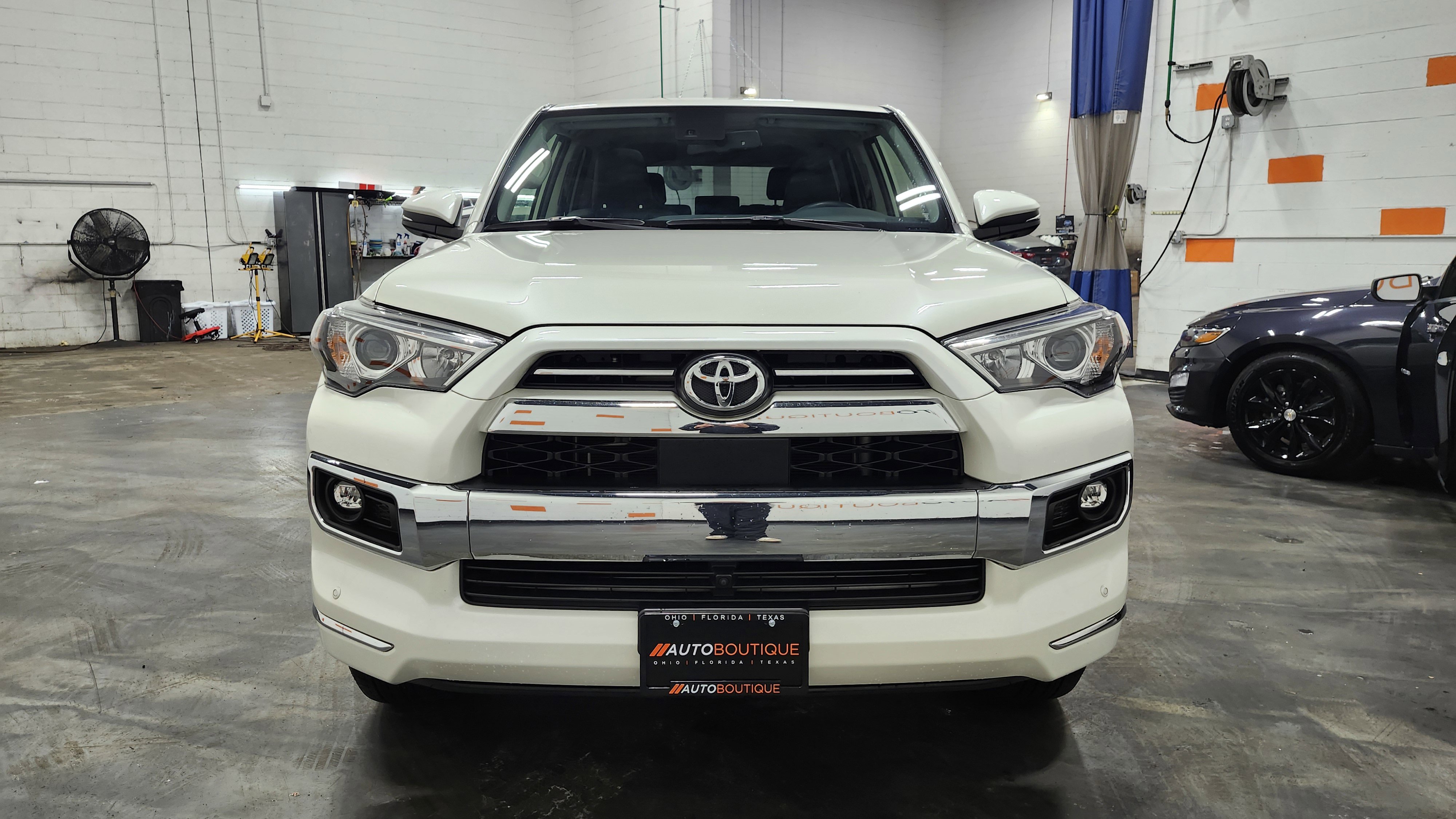 Used 2023 Toyota 4Runner Limited image 12