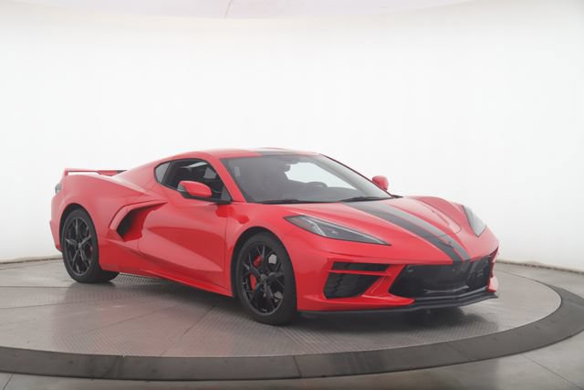 Used 2022 Chevrolet Corvette Stingray Premium Cpe w/ Z51 Performance Package RWD image 2