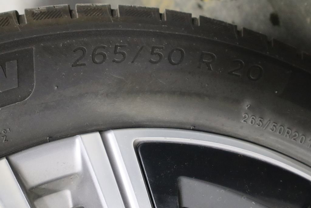 Used 2024 Cadillac Lyriq Luxury image 34