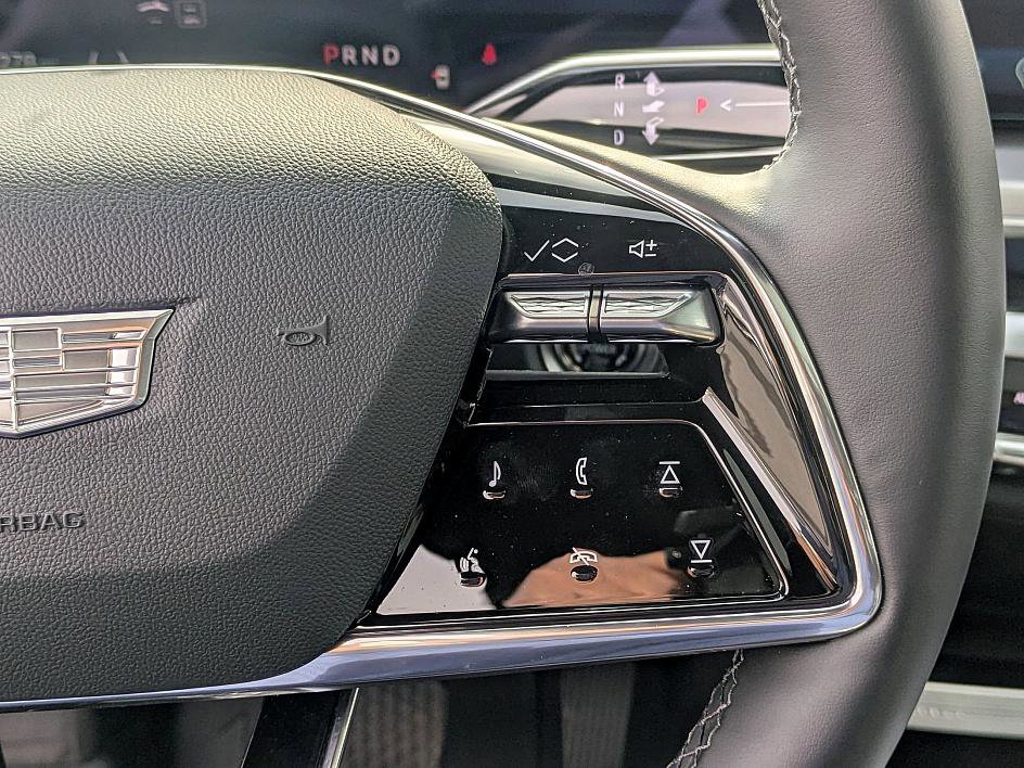 Certified 2025 Cadillac Lyriq Luxury image 18