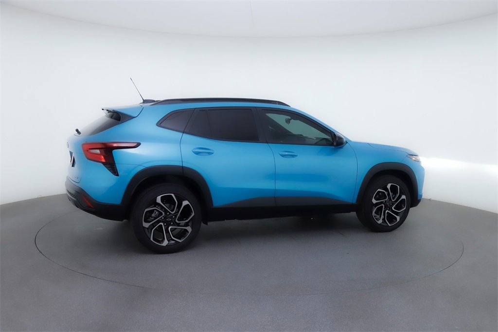 Used 2025 Chevrolet Trax RS w/ Driver Confidence Package image 8