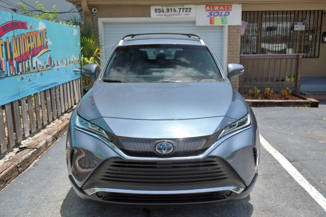 Used 2021 Toyota Venza XLE w/ Softex Package image 3