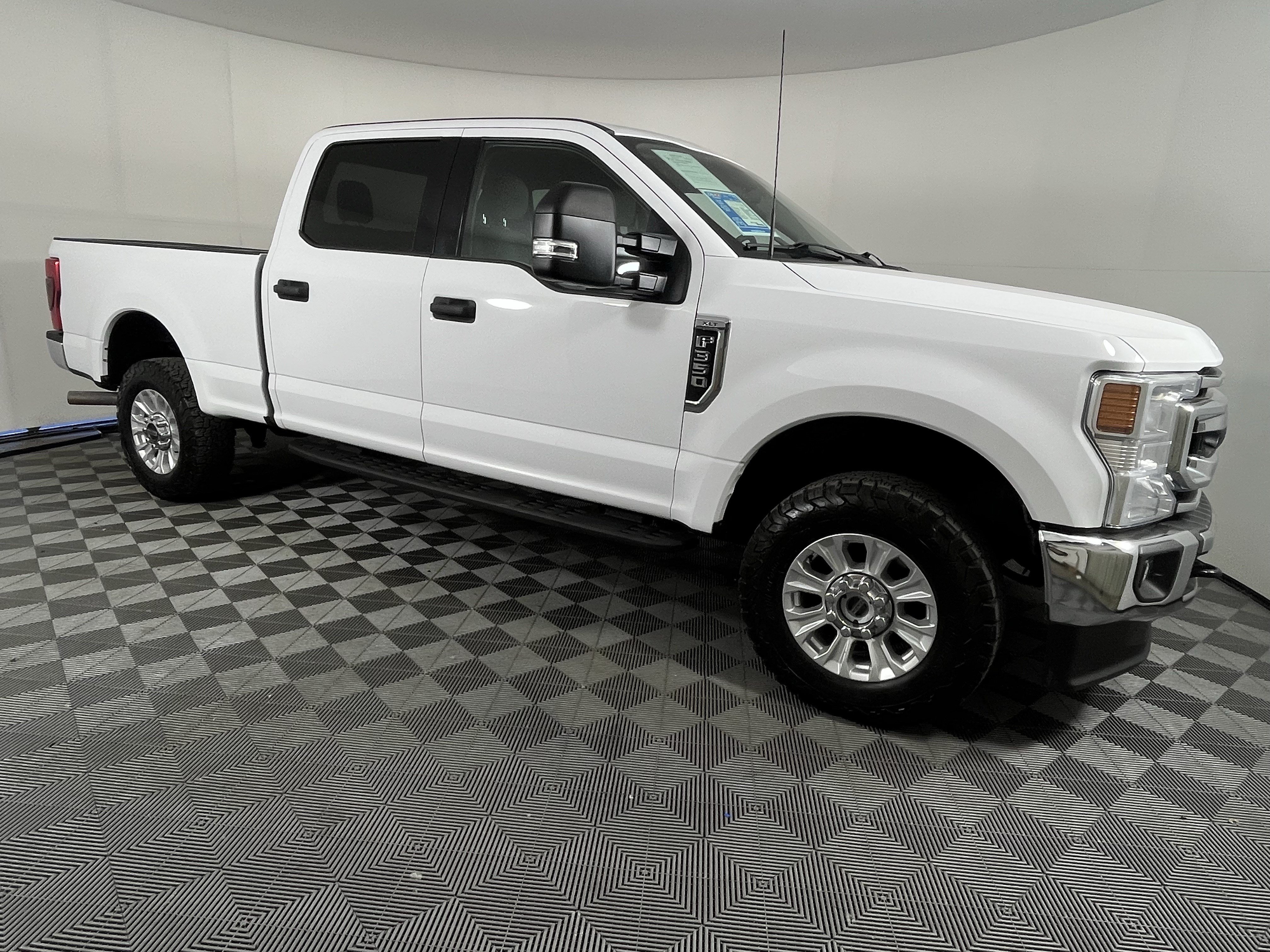 Used 2022 Ford F350 XLT w/ XLT Value Package AWD/4WD image 7