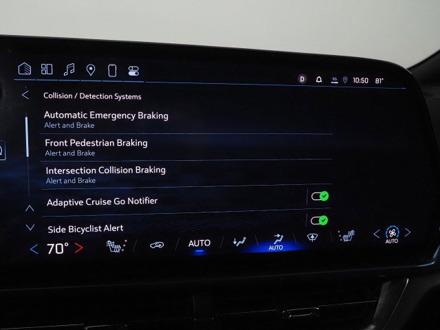 Used 2024 Chevrolet Equinox EV LT image 34