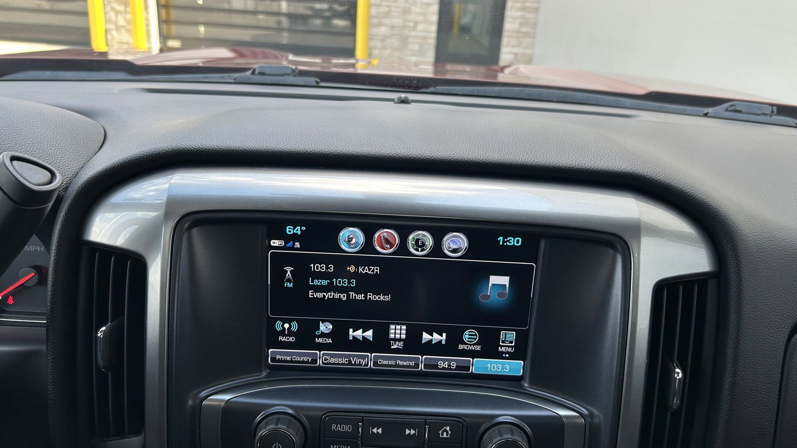 Used 2018 Chevrolet Silverado 1500 LT w/ All Star Edition image 28