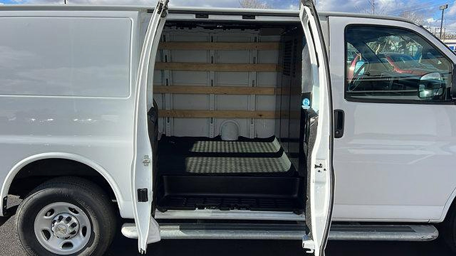 Certified 2022 Chevrolet Express 2500 RWD 2500 Regular Wheelbase WT w/ Driver Convenience Package image 12