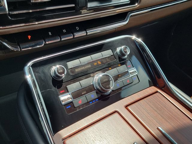 Certified 2023 Lincoln Navigator Reserve w/ Monochromatic Package AWD/4WD image 28