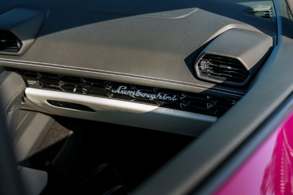 Used 2022 Lamborghini Huracan EVO RWD image 19