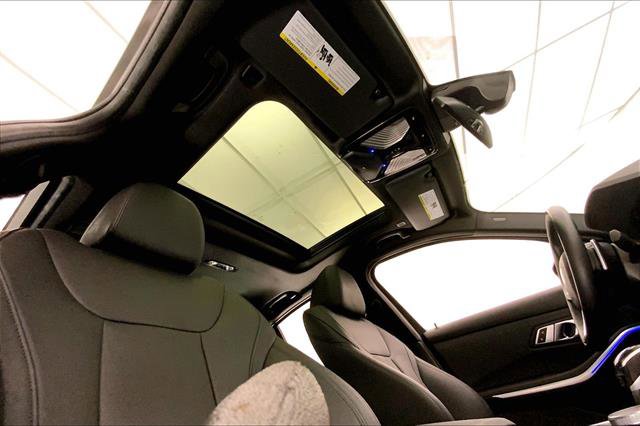 Used 2020 BMW 330i xDrive Sedan w/ Convenience Package image 26