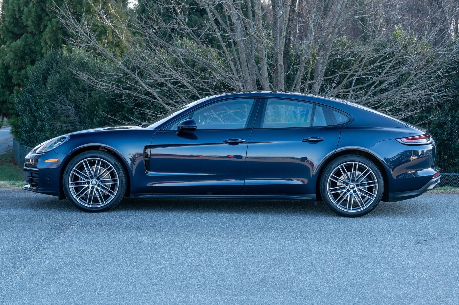 Certified 2022 Porsche Panamera 4 w/ Premium Package image 2