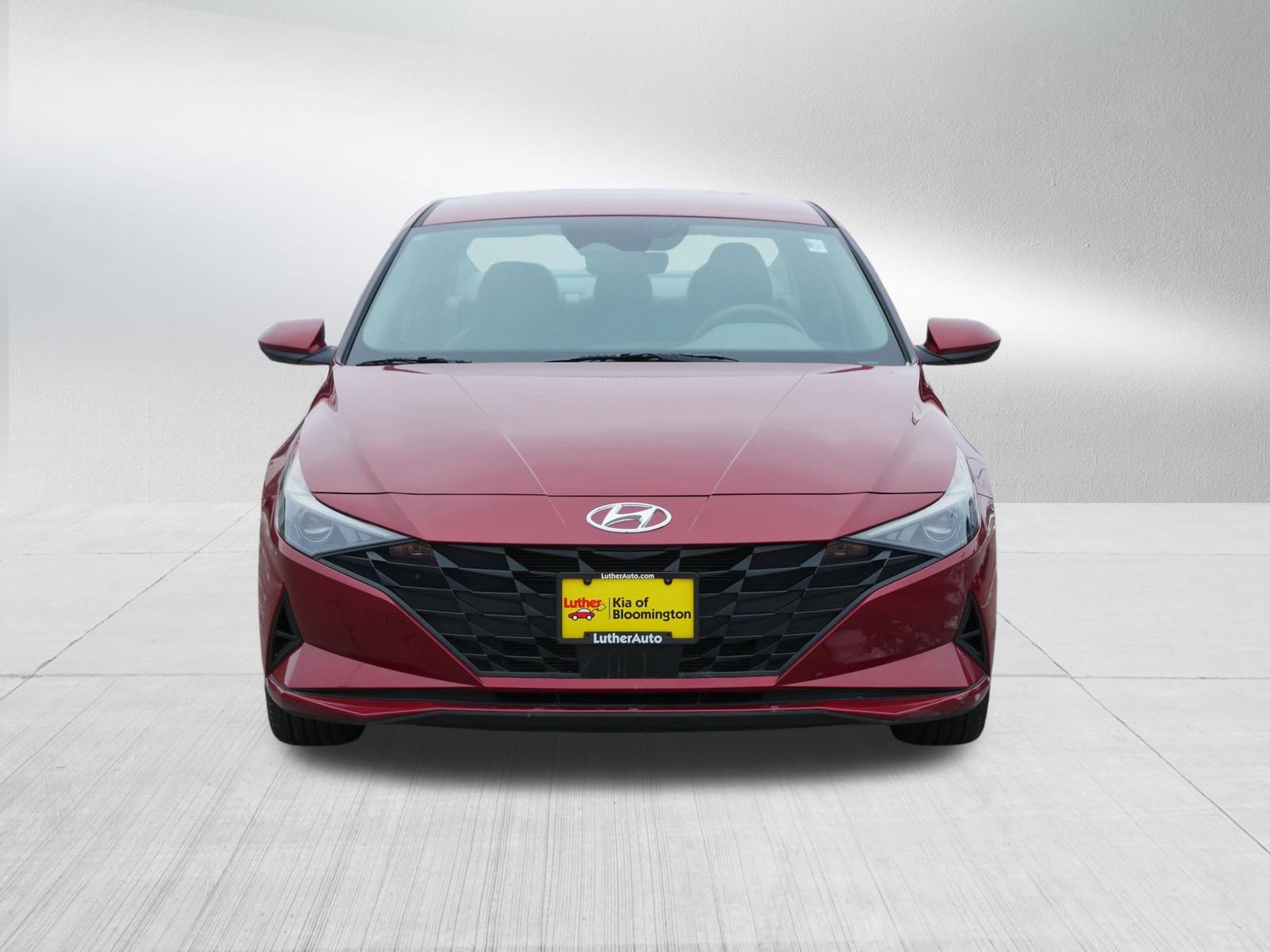 Used 2023 Hyundai Elantra SEL w/ Convenience Package video 2