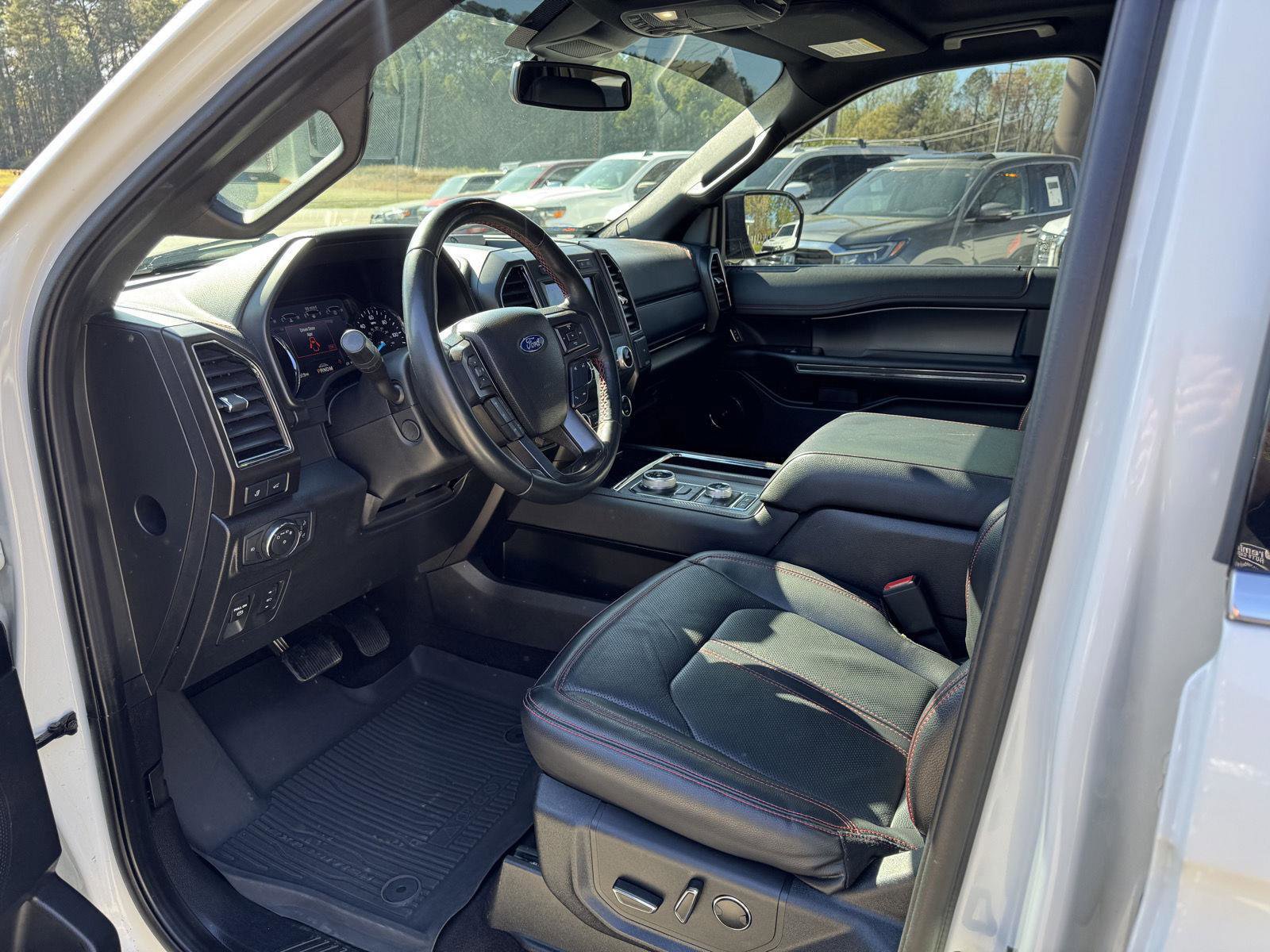 Used 2021 Ford Expedition Max Limited image 2