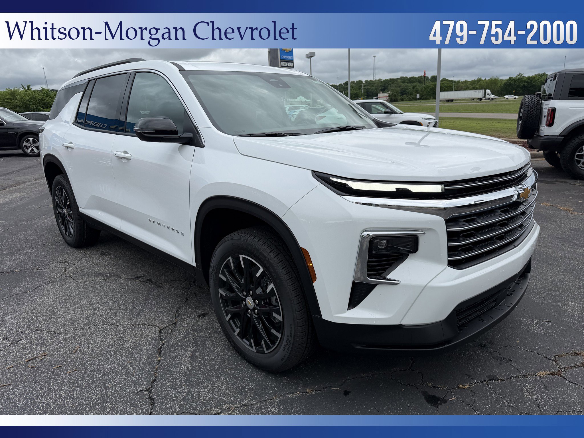 New 2026 Chevrolet Traverse LT w/ Sun and Wheel Package FWD image 3