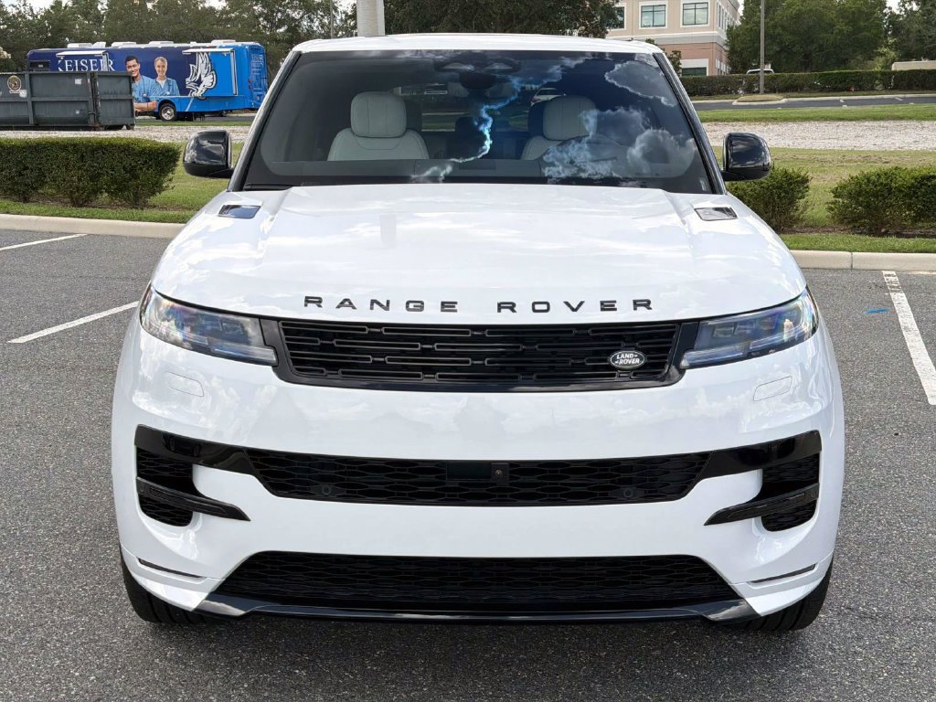 New 2026 Land Rover Range Rover Sport Dynamic SE AWD/4WD image 8