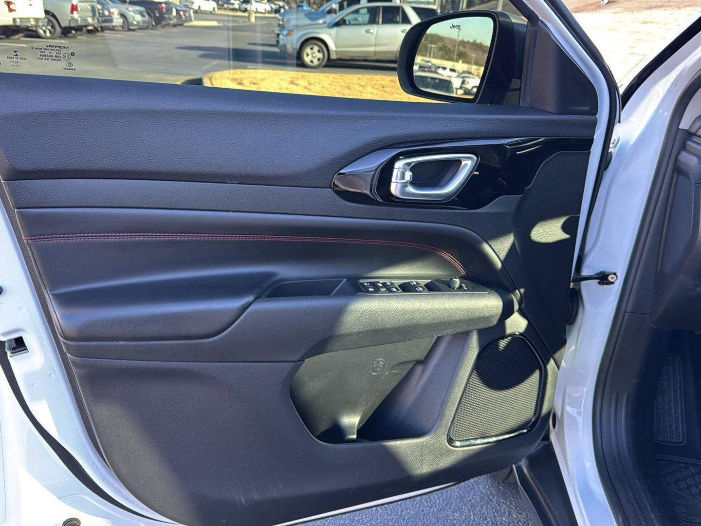 Used 2022 Jeep Compass Trailhawk image 14