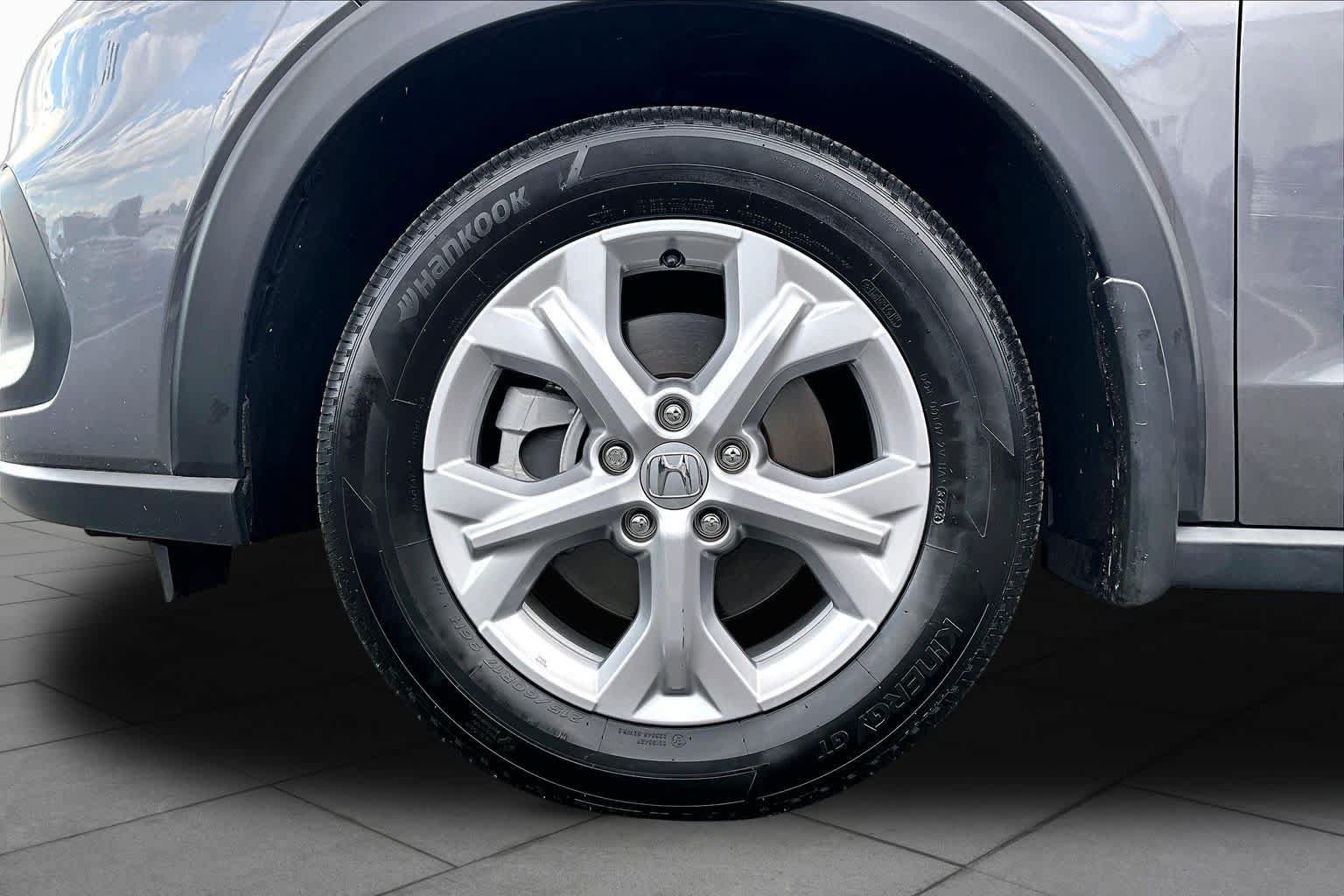 Used 2024 Honda HR-V LX image 11