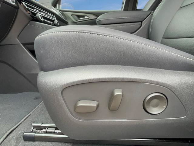 New 2026 Chevrolet Traverse LT w/ Driver Confidence Package AWD/4WD image 20