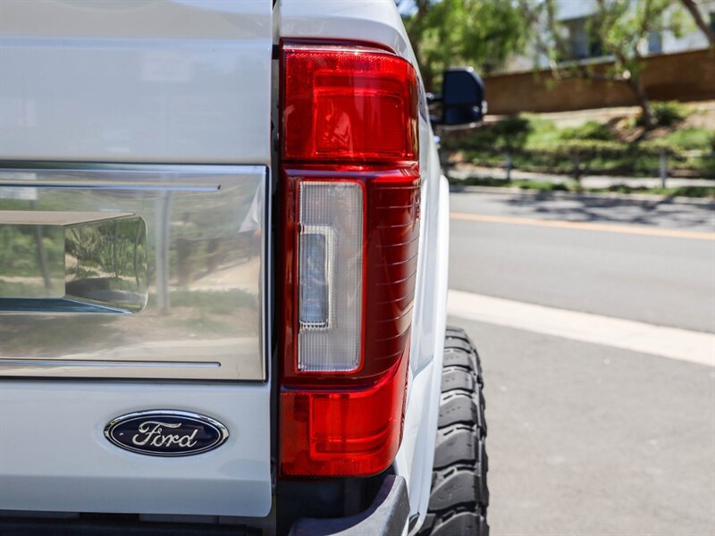 Used 2021 Ford F350 Platinum w/ Tremor Off-Road Package AWD/4WD image 16