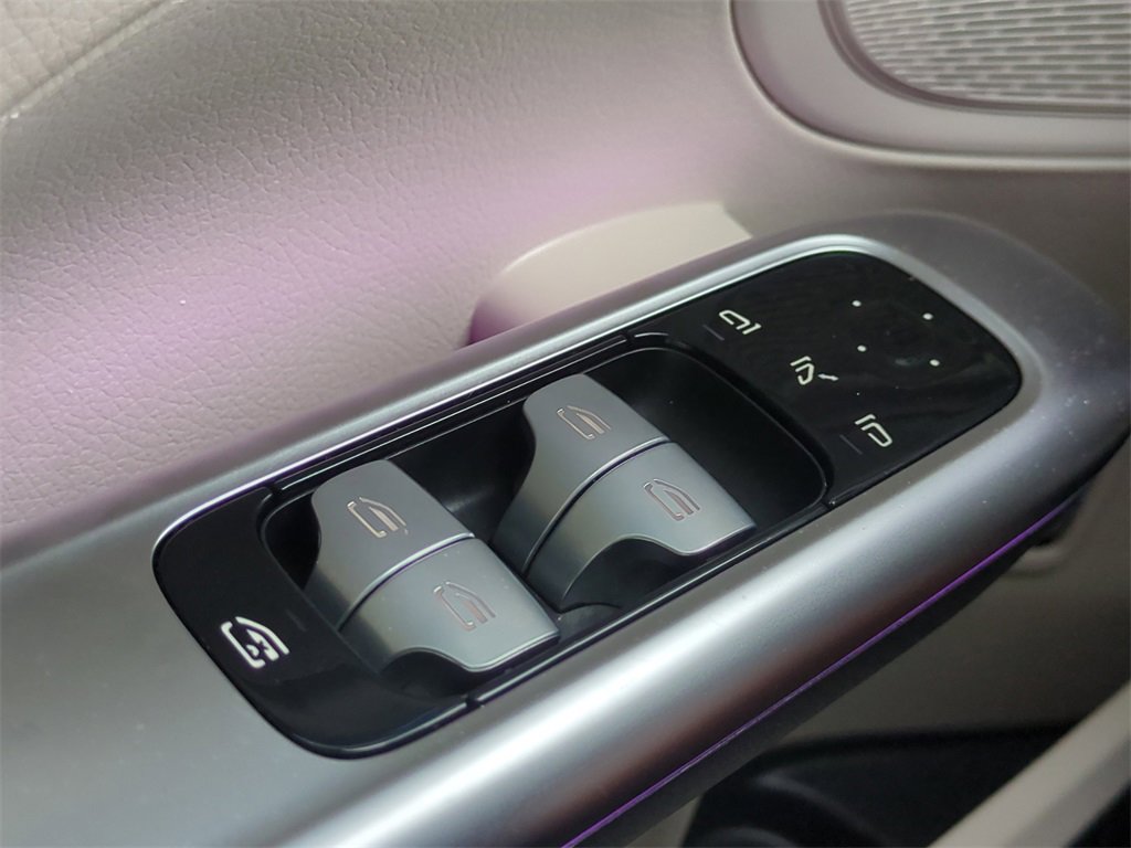 Used 2022 Mercedes-Benz C 300 Sedan image 24