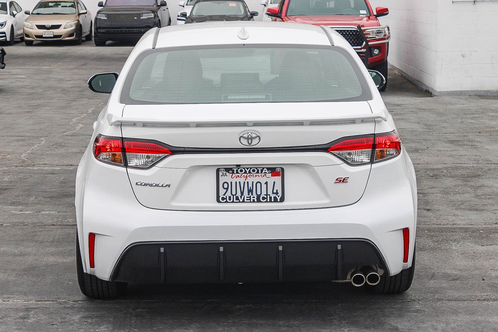 Used 2025 Toyota Corolla SE FWD image 8