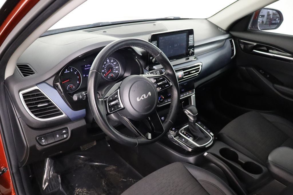 Used 2023 Kia Seltos S AWD/4WD image 24