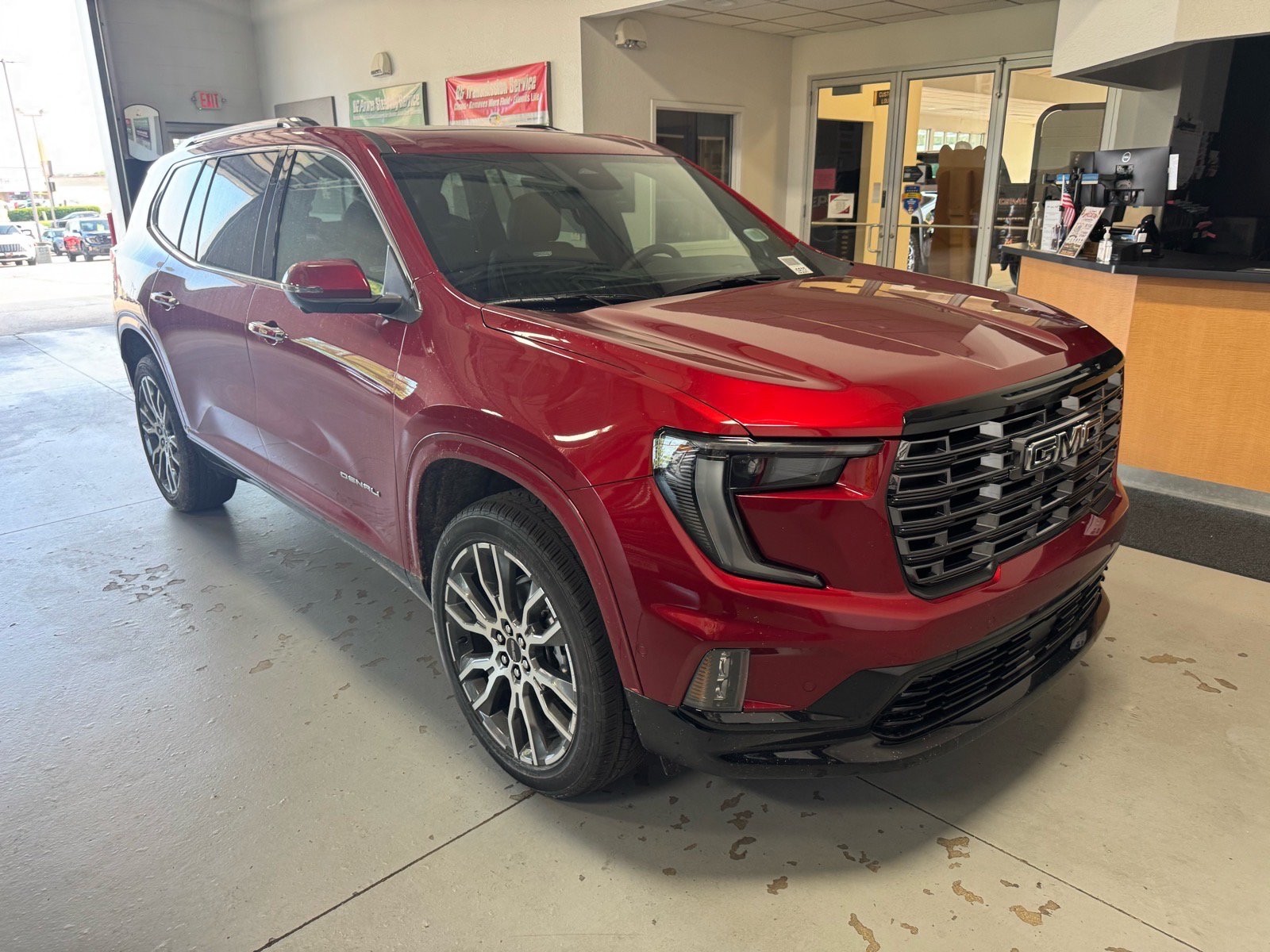 New 2027 GMC Acadia Denali Ultimate w/ LPO, Floor Liner Package AWD/4WD image 3