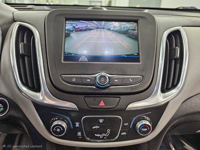 Used 2021 Chevrolet Equinox LS w/ LS Convenience Package FWD image 17