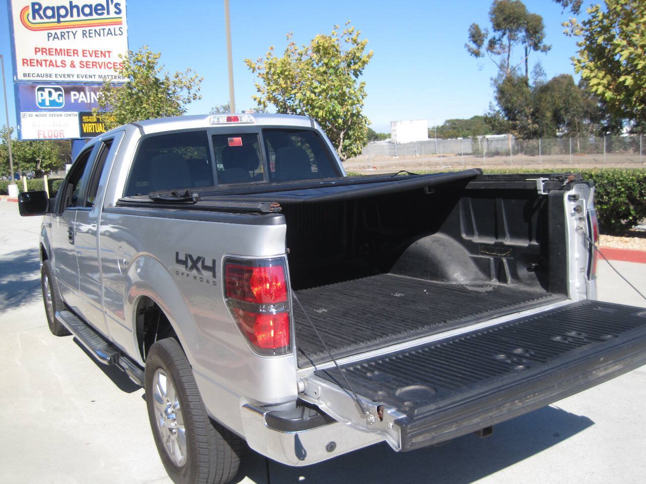 Used 2013 Ford F150 XLT w/ Luxury Equipment Group AWD/4WD image 38