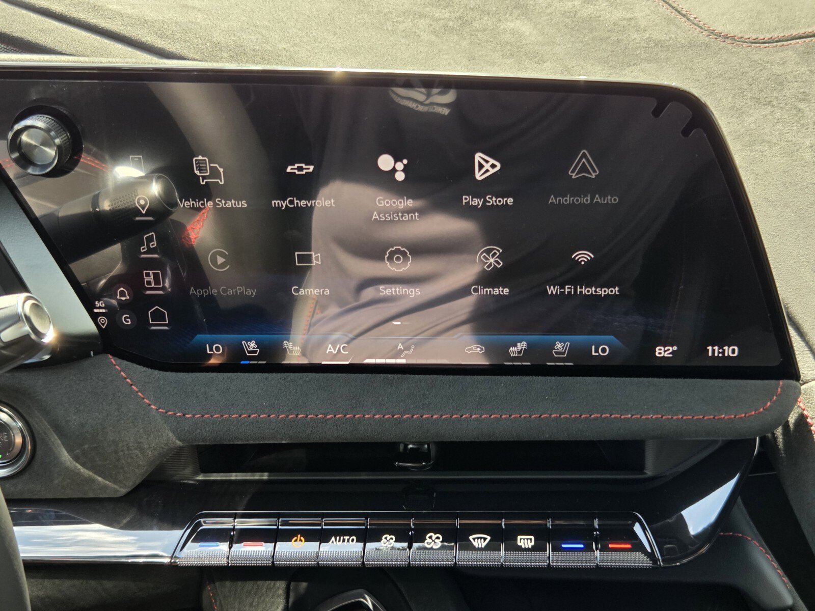 New 2026 Chevrolet Corvette Stingray Premium Cpe w/ Stealth Interior Trim Package image 16