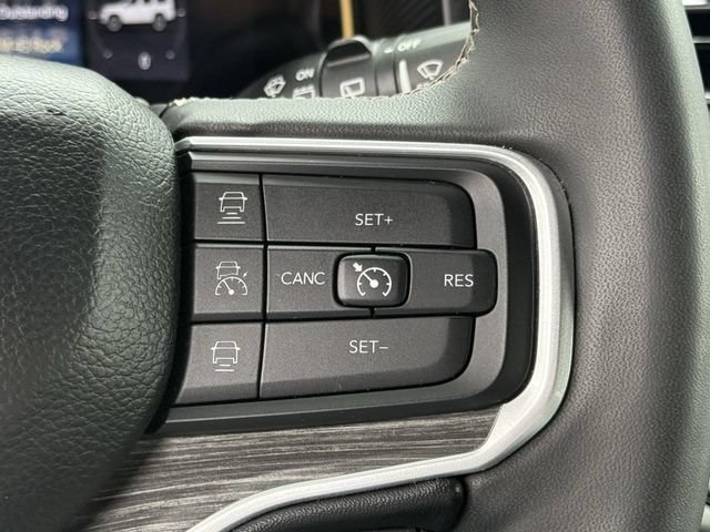 Used 2024 Jeep Wagoneer Series II w/ Flexible Seating Group AWD/4WD image 11