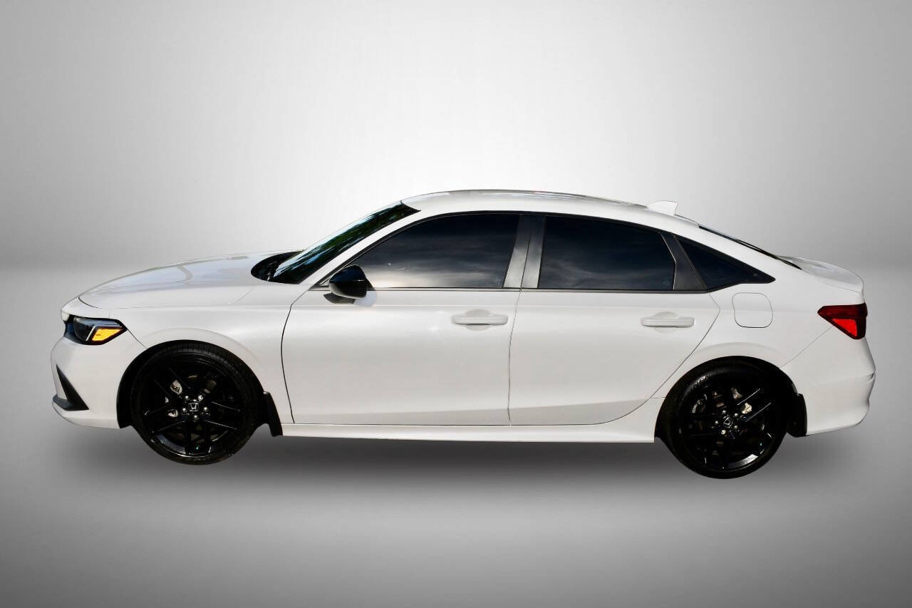 Used 2024 Honda Civic Sport image 3