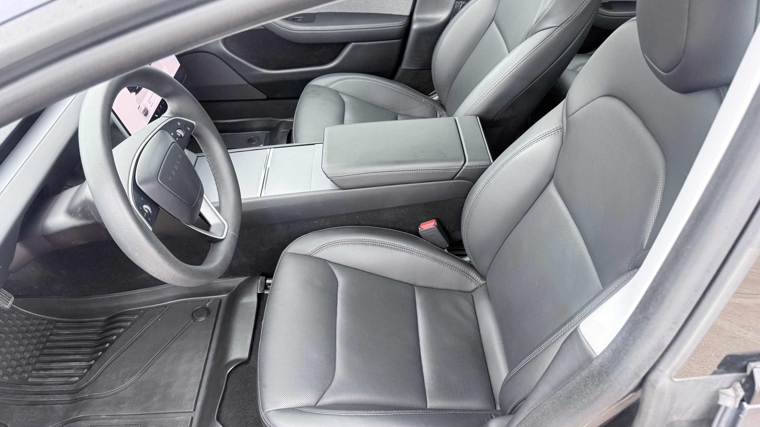 Used 2024 Tesla Model 3 Standard Range RWD image 22