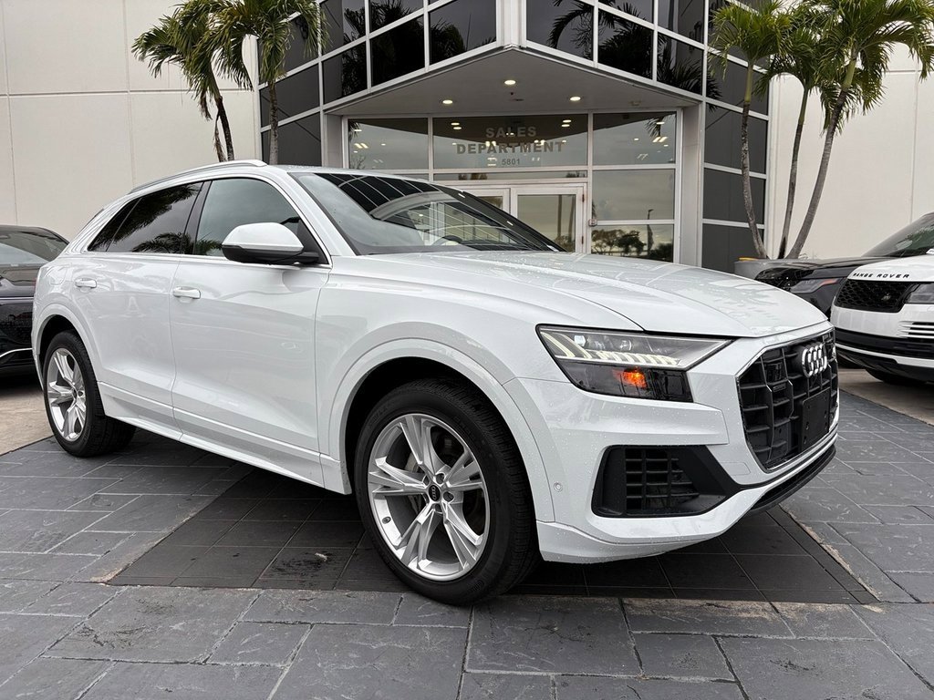 Used 2023 Audi Q8 Premium image 1